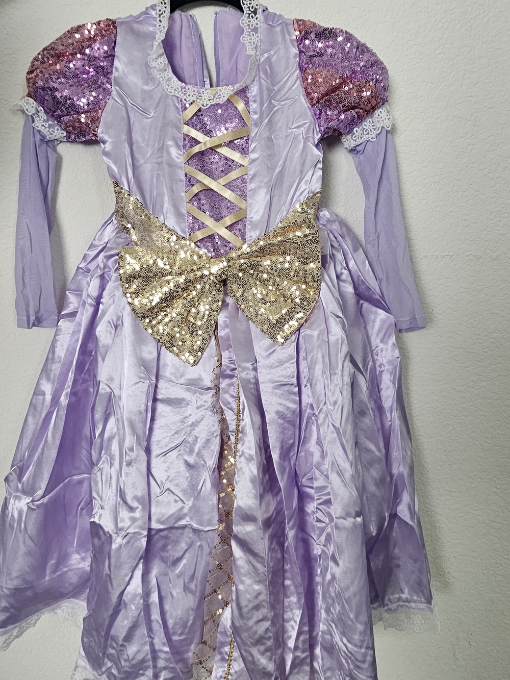 Purple rapunzel Costume With Bow For Girls Different Sizes Avalible